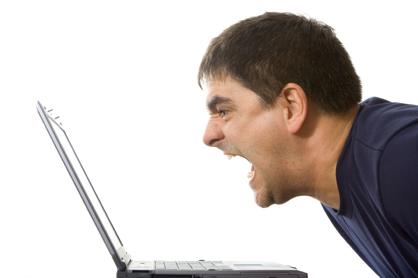 Guy-yelling-at-computer
